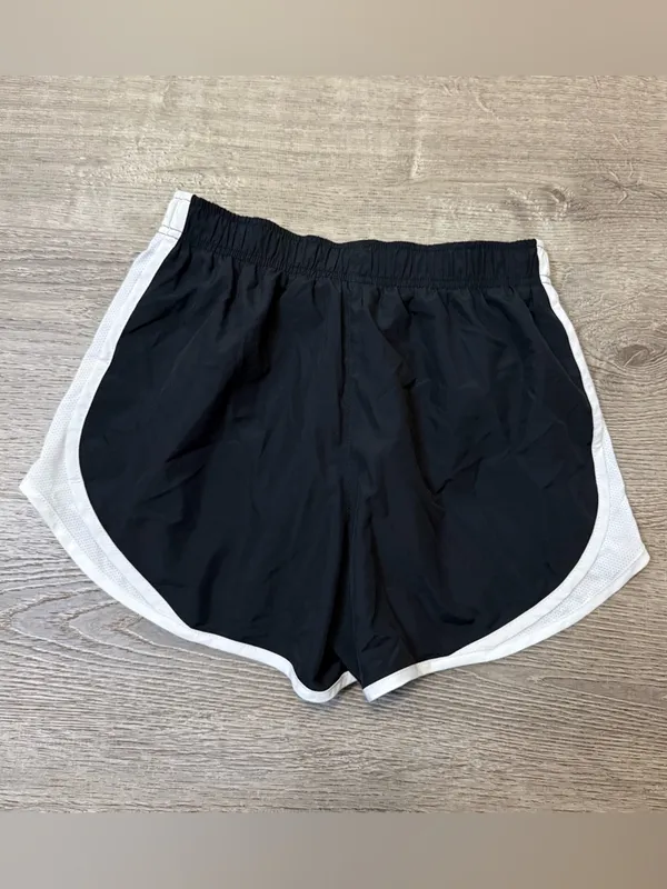 •NIKE• RUNNING SHORTS - Image 5