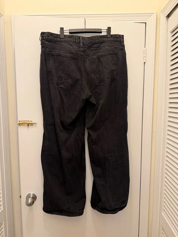 Abercrombie Low-Rise Ultra Loose Jeans - Image 2