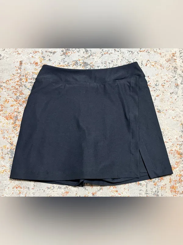 Outdoor Voices Court black Skort 4.5” size small NEW - Image 3