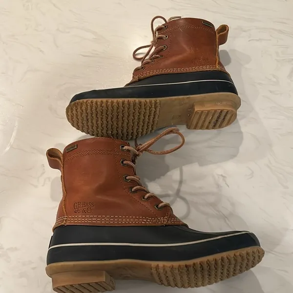 G.H.Bass Waterproof Bean Boots Brown Size 8 - Image 6