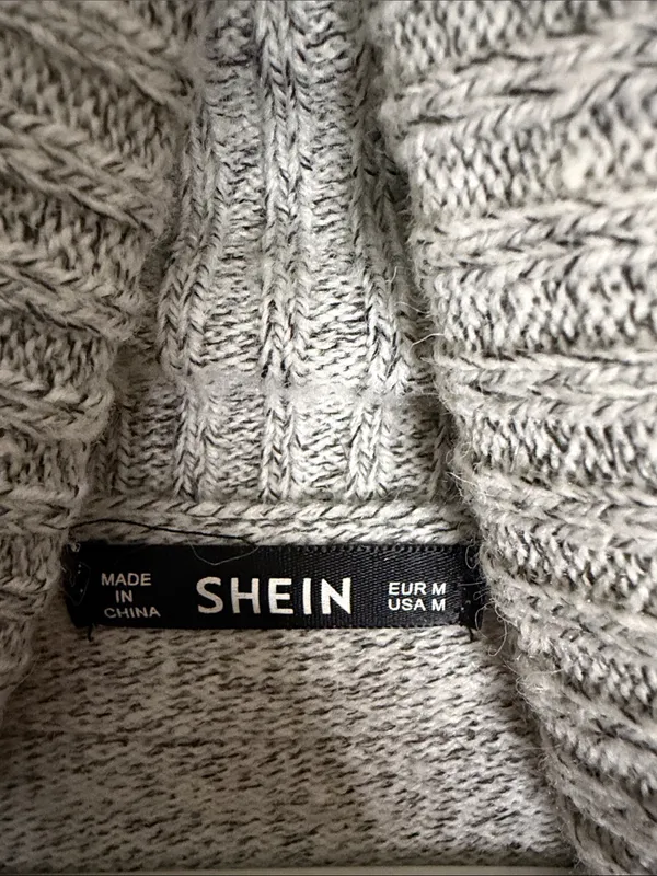 SHEIN Men's Light Gray Turtleneck Sweater - Image 2