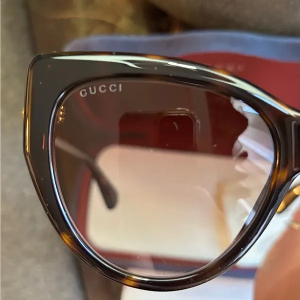 Authentic GUCCI 56 Cat eye Havana Acetate sunglasses - Image 9