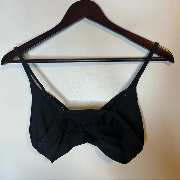Aerie Triangle Swim Bikini Top V-Neck Black NWT Medium Removable Pads Neutral - Image 3