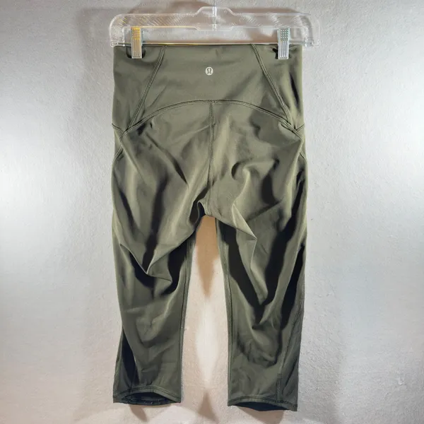 460 |‎ Lululemon Luxtreme Womens 6 High Rise Athletic Crop Leggings Olive Green - Image 2