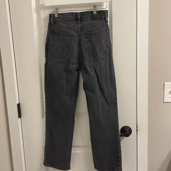 Abercrombie & Fitch High Rise Straight Leg Jeans in Washed Black - Image 5