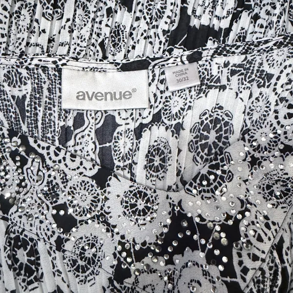 Avenue Blouse 30/32 Black White Whimsigoth Rhinestone Pleated Bell Sleeve Tunic - Image 3