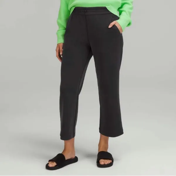 Lululemon Softstreme High-Rise Straight Leg Crop in Black - Image 2