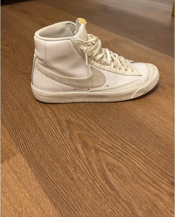 Nike High-Top Sneakers Women’s - Image 6