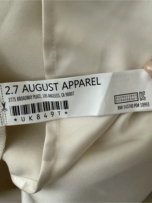Endless Rose Women’s Cream Satin Blouse Size M NWT (A837) - Image 11