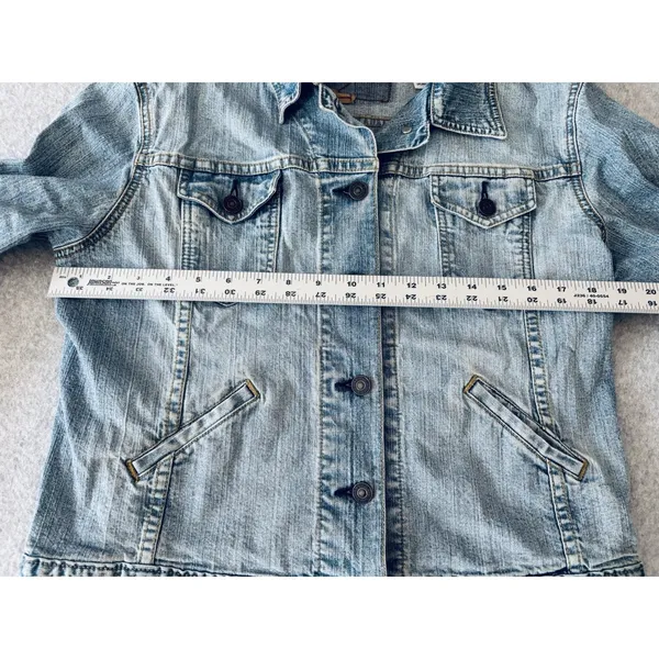 Levi's Levi Strauss Signature Women's Blue Denim Jacket Size Medium 8/10 Pockets - Image 8