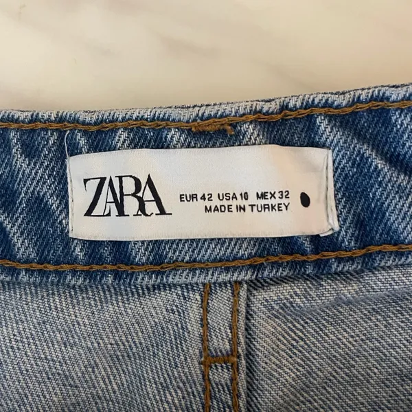 ZARA Distressed Denim Shorts Light Wash Cutoff Raw Hem Women’s US 10 - Image 3