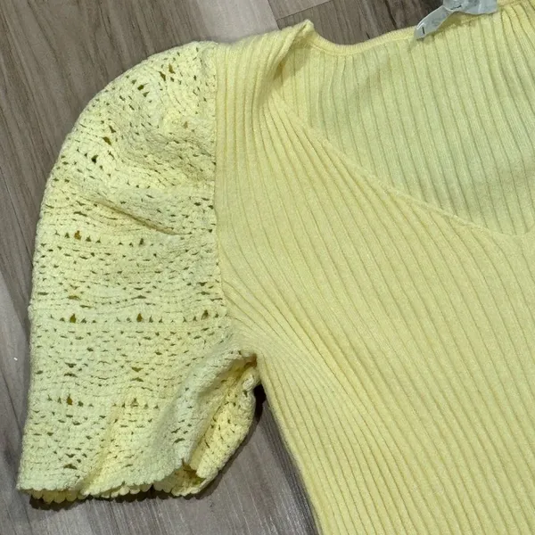 &Merci Yellow Ribbed Embroidered Sleeve Top Women’s Medium - Image 3