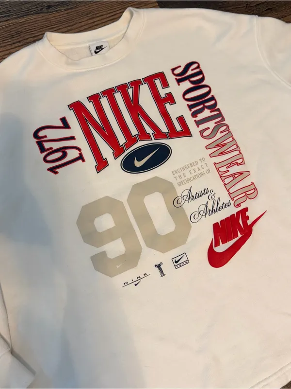 Women’s Nike Oversized Crewneck Size Large - Image 4