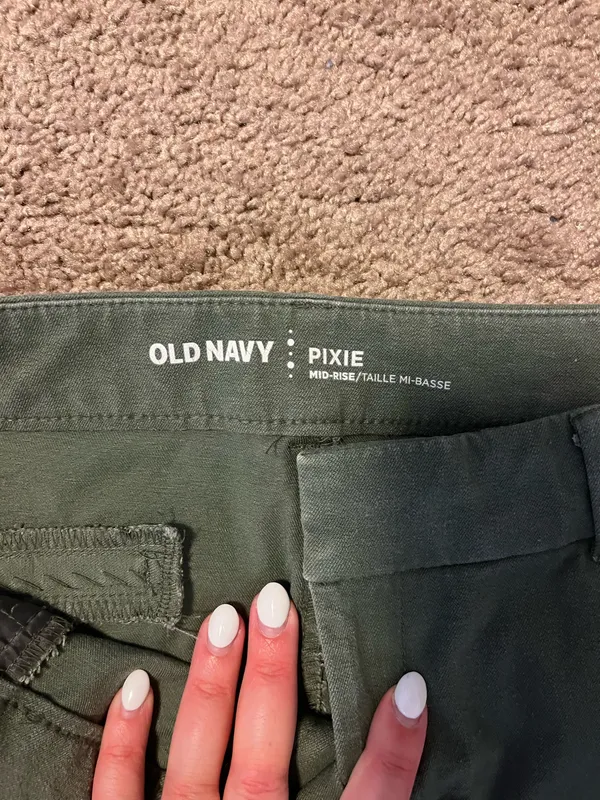 Old Navy Pixie Pants Mid-Rise - Image 2