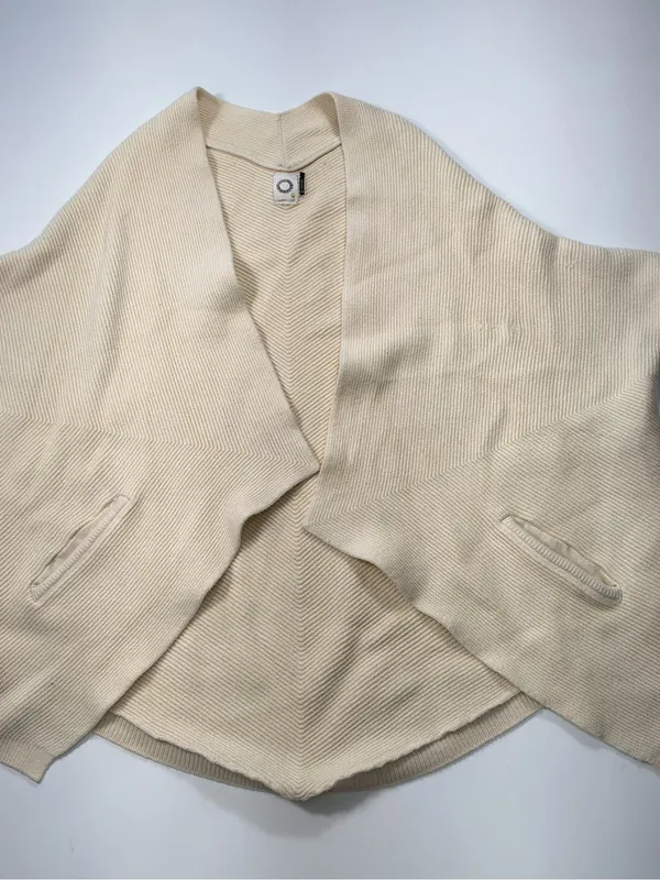 AKEMI + KIN Open-Front Short-Sleeve Cardigan in Cream - Image 2
