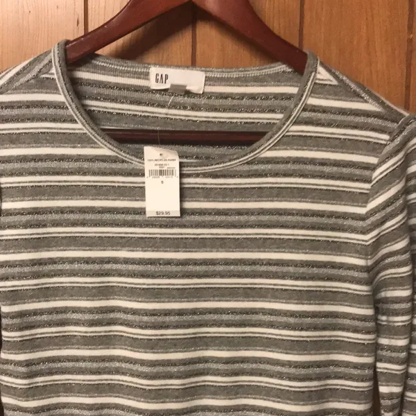 Brand new Long sleeve Gap shirt size S - Image 2
