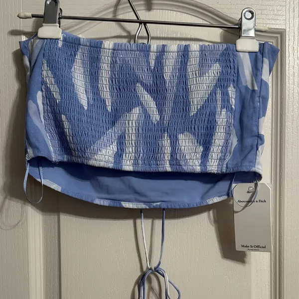 NWT‎ Abercrombie & Fitch Blue Halter Crop Top Summer Coastal Watercolor Preppy - Image 3