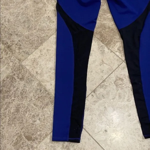 Fabletics Cherise Mid Rise Leggings Mesh Panel Athletic Medium Blue Black - Image 10