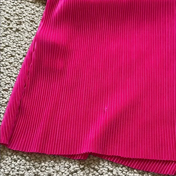 Venus Red and Pink Knotted Top - Image 8