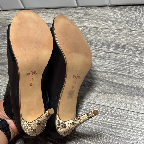 Coach Adrianna‎ Black Leather Peep Toe Bootie 6.5B - Image 9
