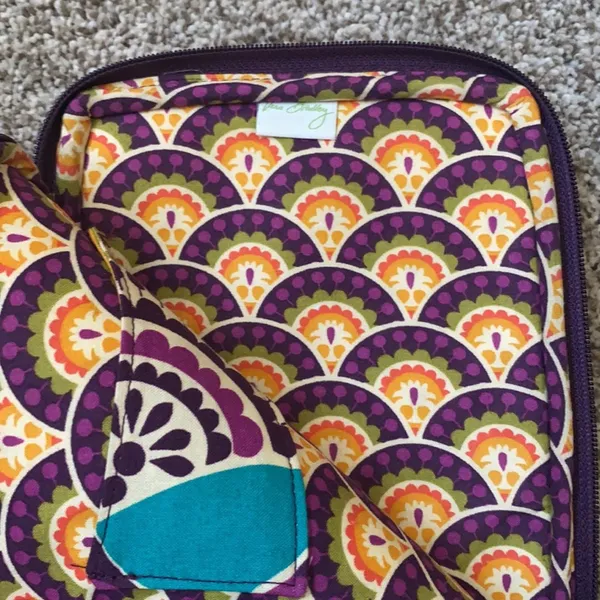 Vera Bradley Mini iPad / Tablet Quilted Case - Image 6