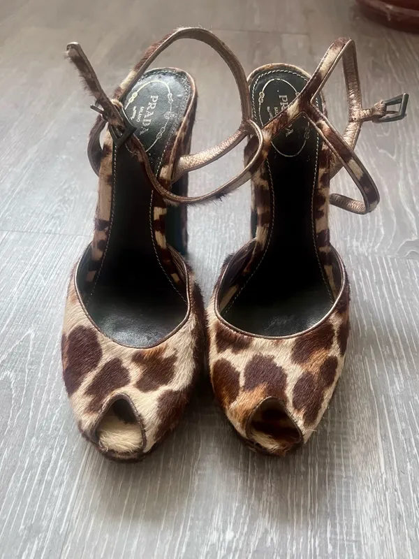 Vintage Prada calfskin leopard print peep toe slingbacks - Image 5