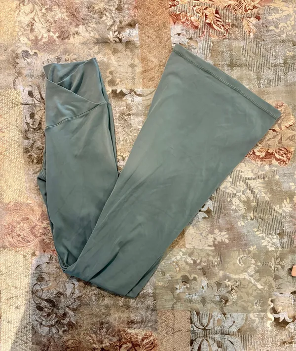 Aerie Offline Real Me Crossover Flare Leggings - Image 3