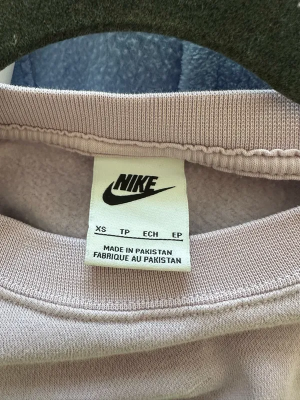 Nike Oversized Crewneck - Image 3