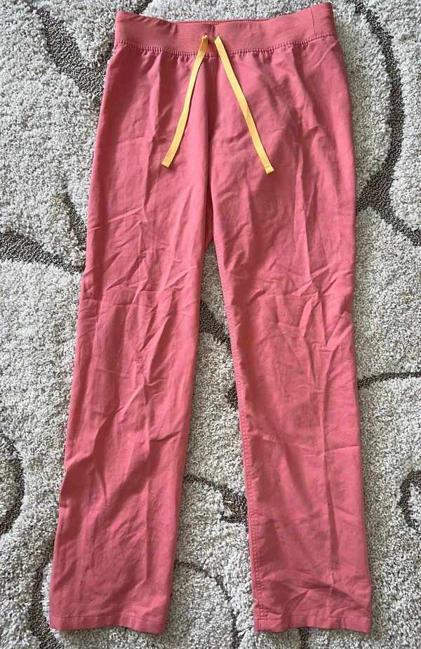 FIGS Scrubs Set - Image 3
