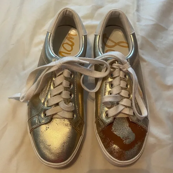 💕 2 For $10 Sam Edelman Boutique Brand Gold/Distressed Sneakers Size 7 - Image 2