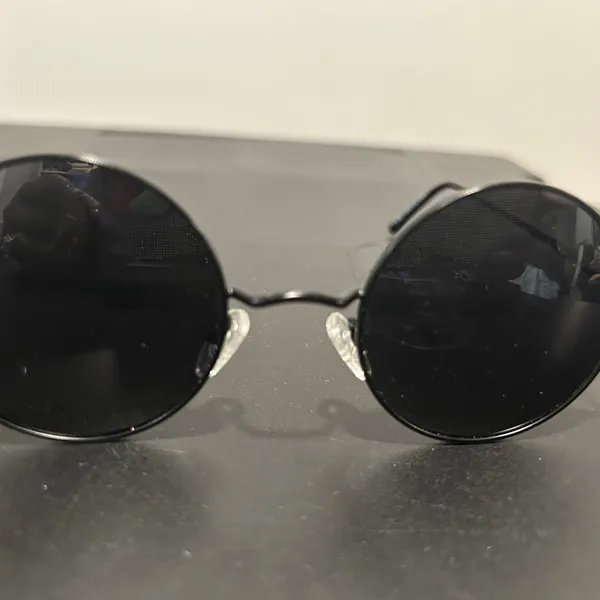 Round Black Sunglasses - Image 2