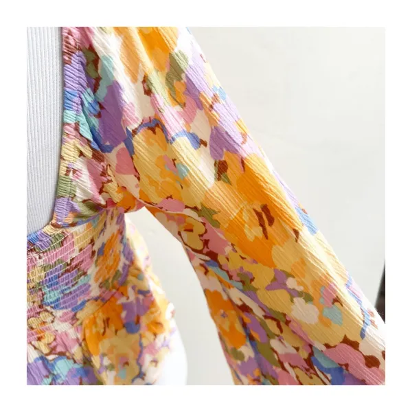 Billabong Blouse Womens Medium Multicolor Floral Smocked Cropped Sweetheart Neck - Image 9