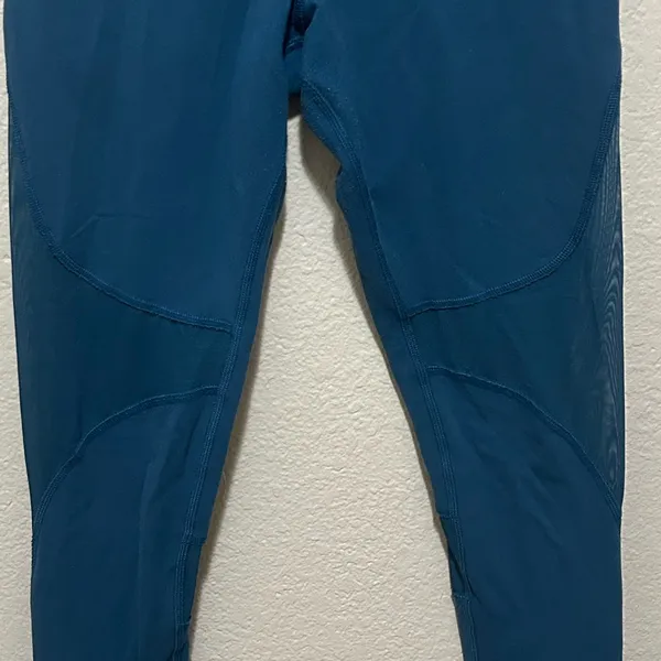 Alo Yoga Coast Leggings Blue Size Small Mesh Stirrup Athleisure Yoga Pilates - Image 6