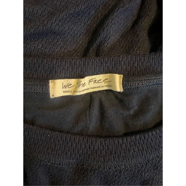 Free People We The Free Navy Blue Cropped Sweater Small‎ - Image 2