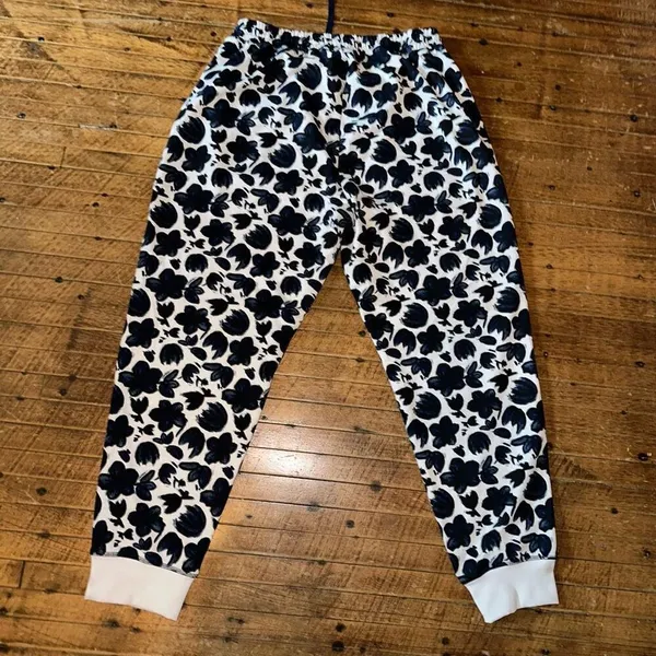 Lularoe Jax boyfriend XL cozy loungewear blue floral joggers - Image 4