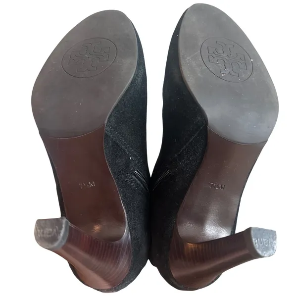 Tory Burch Bristol 85mm Black Suede Gold Logo Ankle Booties 7.5 - Image 8