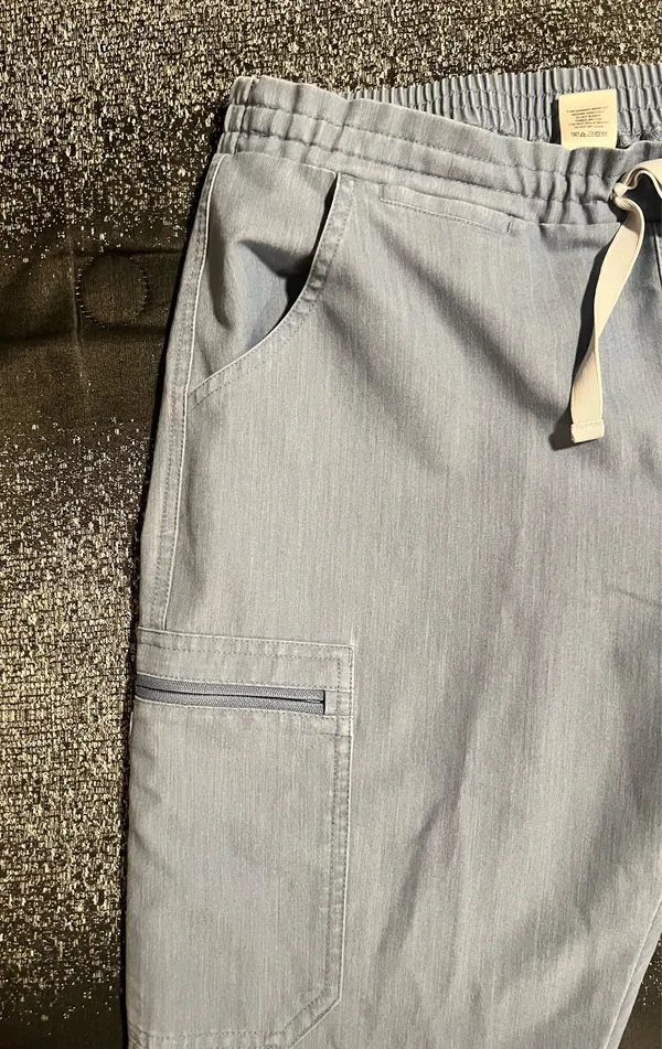 Womens small FIGS Technical Collection Yola Slim Scrub Pants-light blue - Image 4
