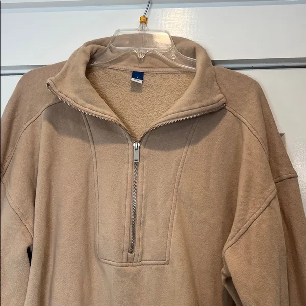 Old Navy women’s Beige Zip-Up Sweatshirt size large. - Image 2