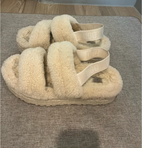 Ugg slippers - Image 2