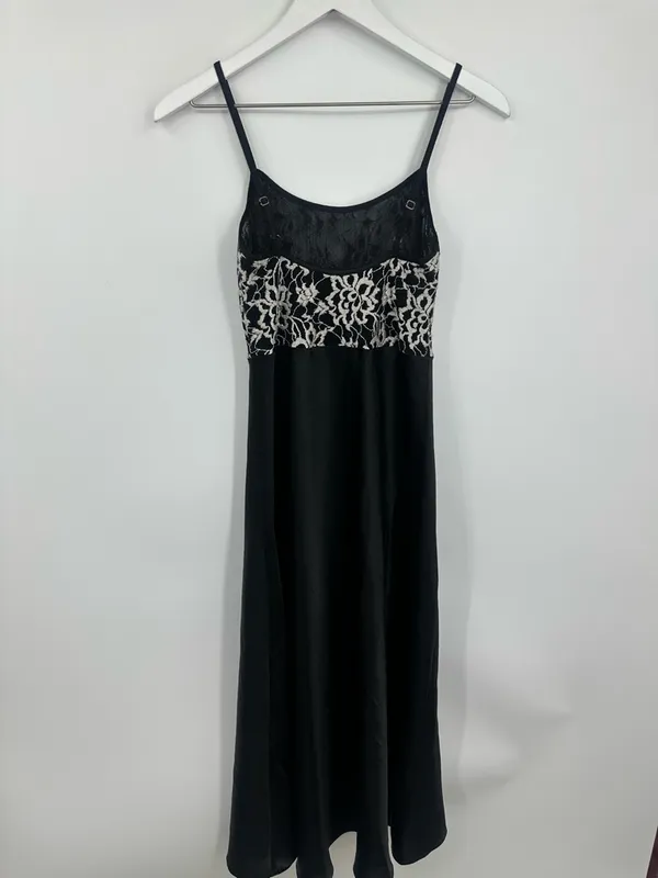 Vintage Y2K Black Lace Midi Dress Size Small Whimsical Goth Fairy Grunge Flare - Image 8