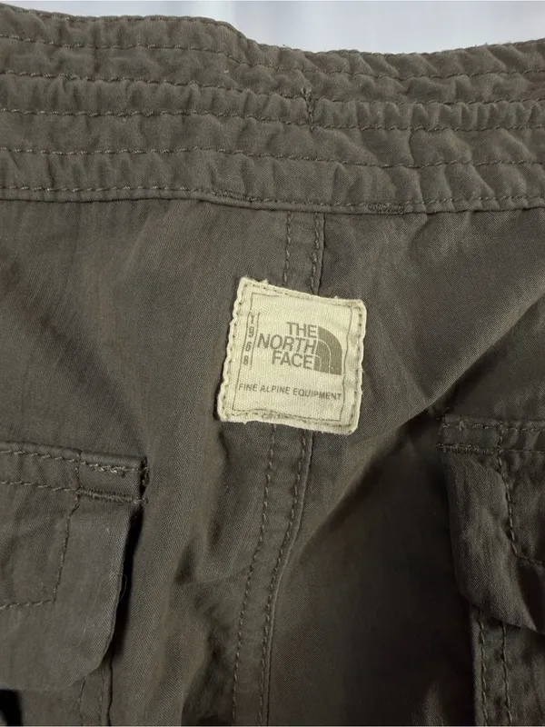 Vintage The North Face Cargo Capris with Drawstring Hiking‎ Pant in Green Size 4 - Image 6
