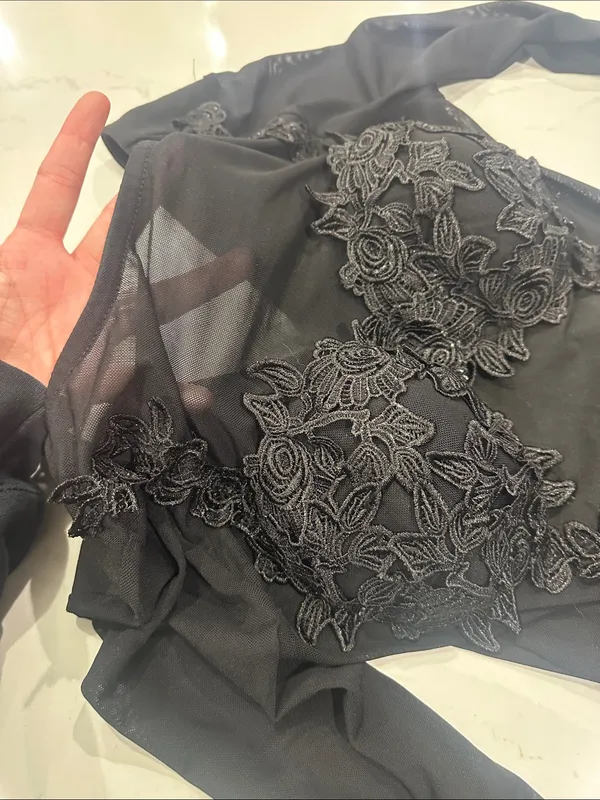 Windsor black mesh sleeve long sleeve fitted lace dress size large - Image 3