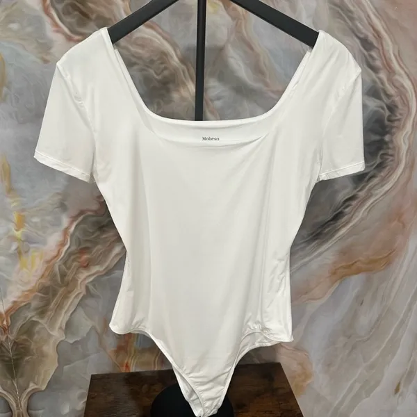 $39 NWOT Mobeso Women's Square Neck Short Sleeve Double-Lined BodySuit L - Image 5
