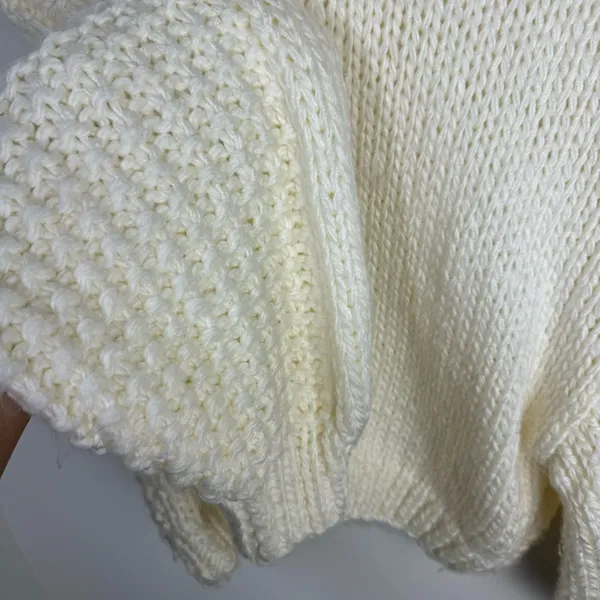 Chicwish Chunky Puff Sleeves Cropped Sweater Size Small Medium in Off White - Image 9