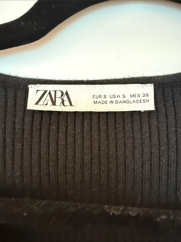 Zara Black Cropped Long Sleeve Sweater Top Size Small - Image 2