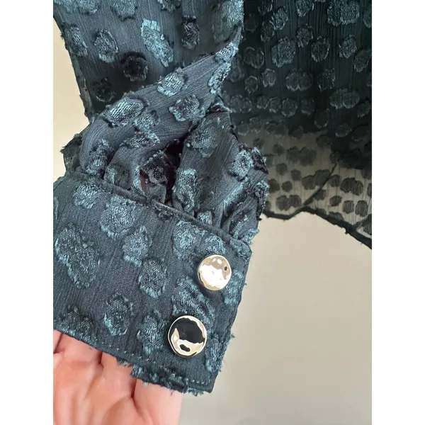 NWT Chico's Darkest Spruce Clip Jacquard Soft Shirt Size 3 Green Sheer Floral - Image 4
