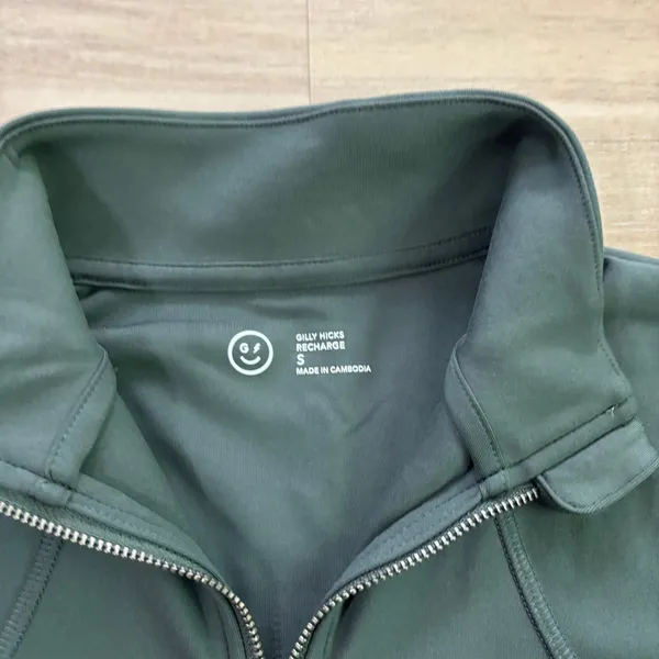 NWT Gilly Hicks Hollister Cropped Workout Athletic Full Zip Jacket Green Small - Image 2