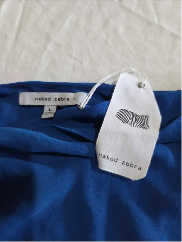 Naked Zebra Women’s L Royal Blue Flowy Halter Neck Top NWT - Image 3