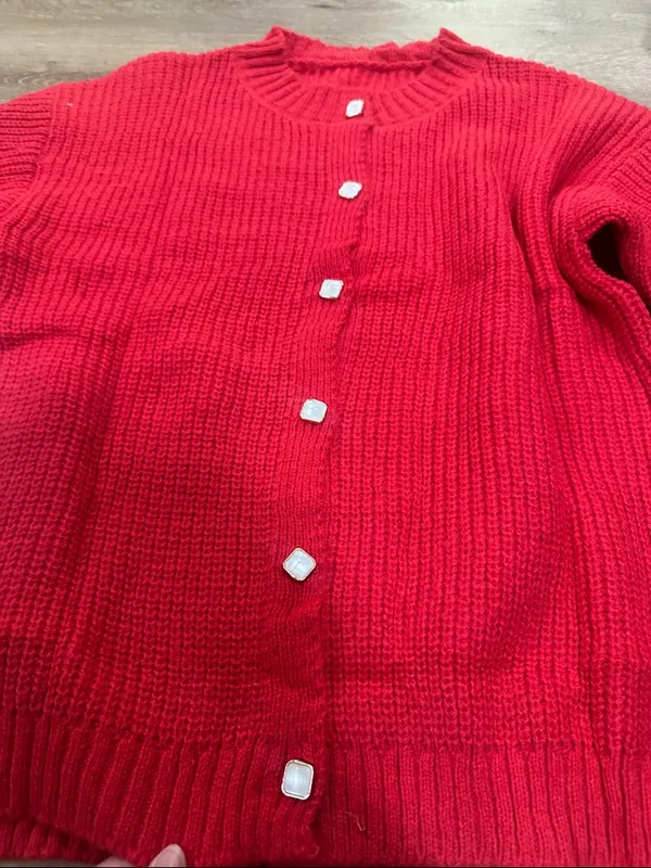 Red 2024 cardigan Button - Image 2