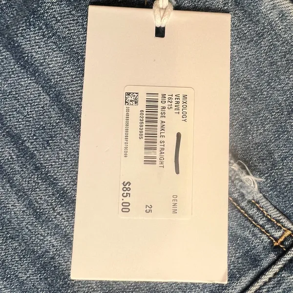 Vervet Melissa mid rise jeans raw hem size 25 straight leg Mixology - Image 10